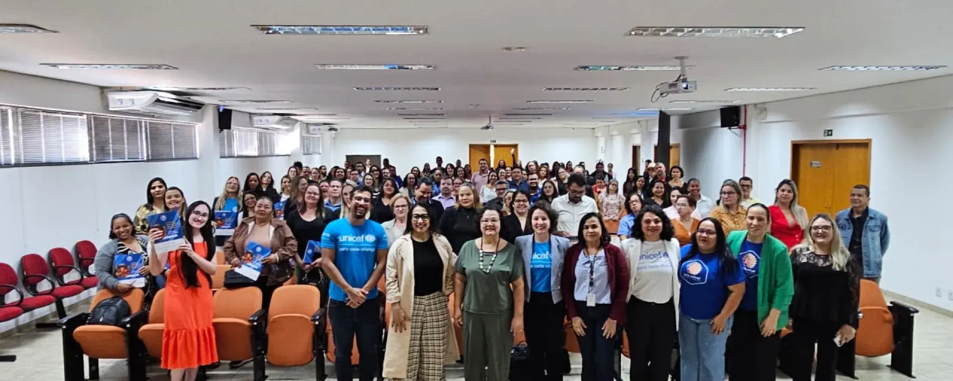 Equipe do Selo UNICEF, Instituto Peabiru com articuladores e mobilizadores todos juntos 
