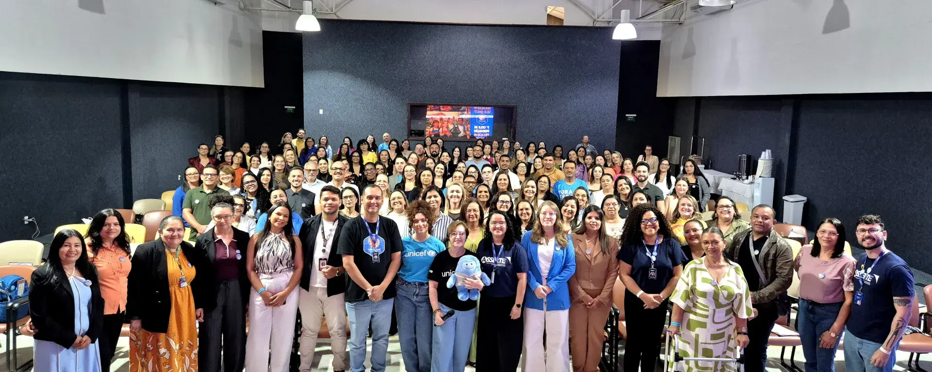 Grupo reunido para foto oficial