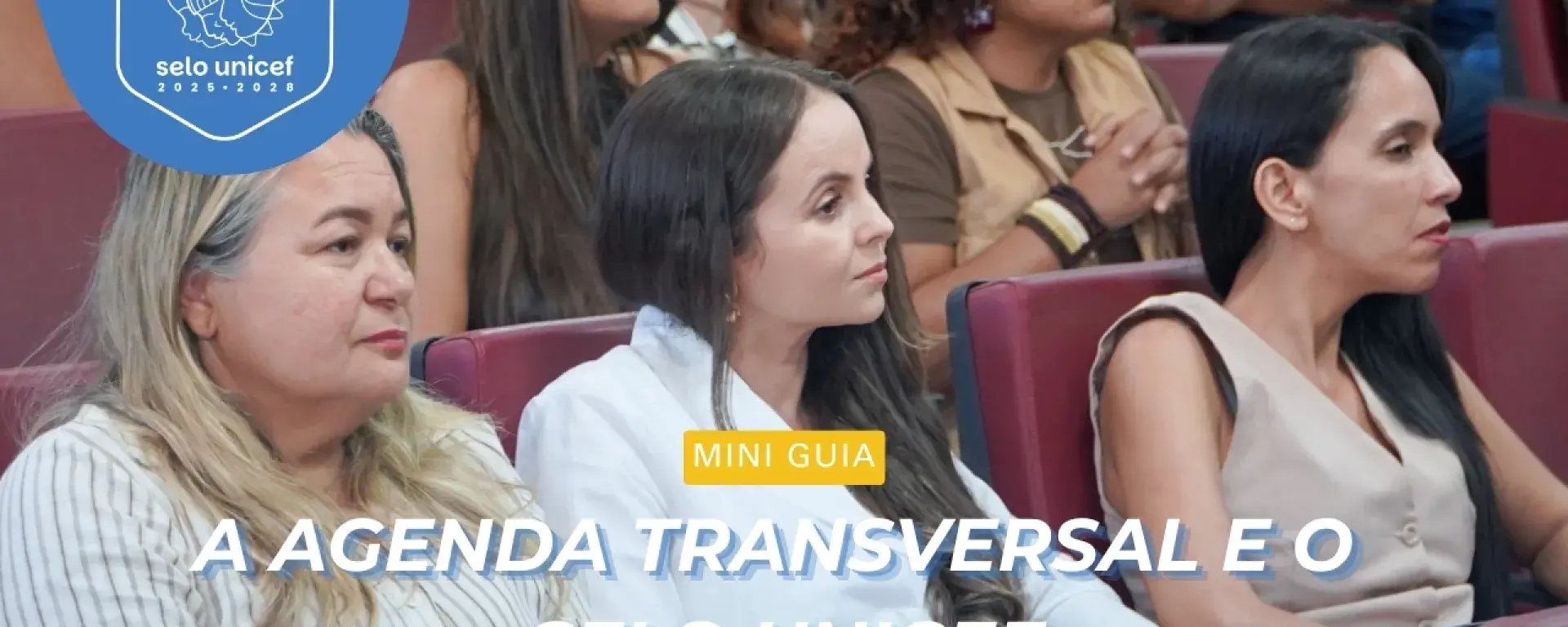 Imagem de 3 mulheres participando de um curso. 