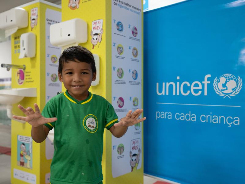 UNICEF e parceiros impulsionam ações de proteção às crianças e adolescentes por meio de projeto para fortalecer protocolos de prevenção e controle de infecções no ambiente escolar