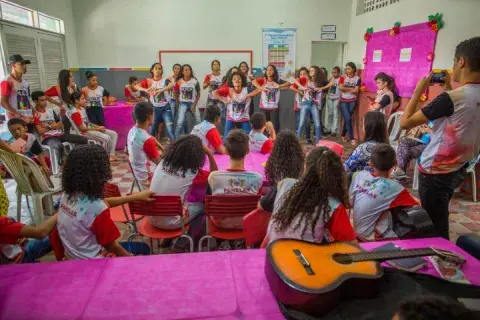 NUCA de Panelas organiza oficinas de dança, canto e violão, entre outras