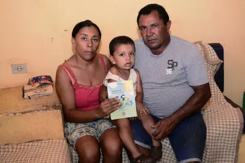 Aos 5 meses de idade, José Otávio foi vacinado em casa, na companhia dos pais. Foto: UNICEF/BRZ/Adriano Nascimento