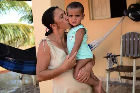 José Inácio recebeu a equipe de vacinação em casa no dia do seu aniversário de 1 ano. Foto: UNICEF/BRZ/Adriano Nascimento