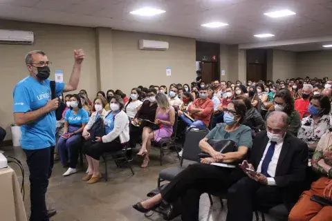 Participaram do evento técnicos municipais, secretários de Educação, coordenadores operacionais da Busca Ativa Escolar, articuladores do Selo UNICEF, mobilizadores da Educação, prefeitos, primeiras-damas e adolescentes