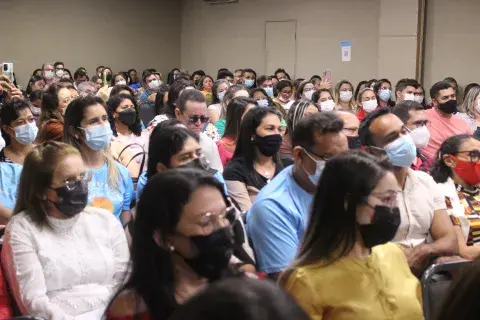 Participaram do evento técnicos municipais, secretários de Educação, coordenadores operacionais da Busca Ativa Escolar, articuladores do Selo UNICEF, mobilizadores da Educação, prefeitos, primeiras-damas e adolescentes