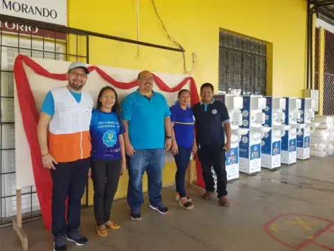 Entrega de kits de higiene em escola em São Gabriel da Cachoeira