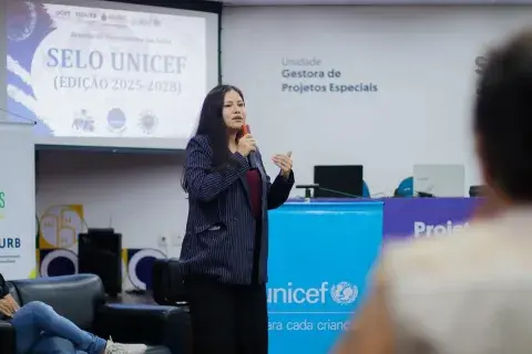 Chefe Interina do Escritório UNICEF Brasil em Manaus, discursando