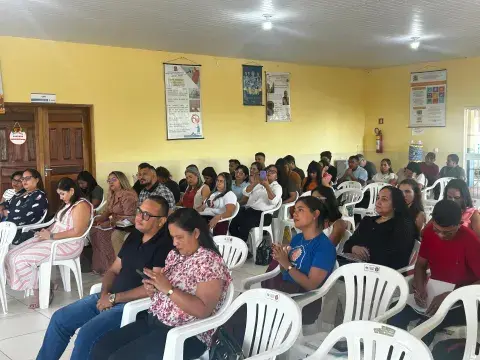 Equipe do Selo UNICEF, Instituto Peabiru com articuladores e mobilizadores todos juntos 