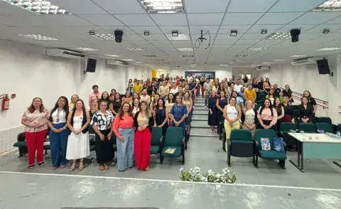 Participantes do Encontro de educação em Tauá