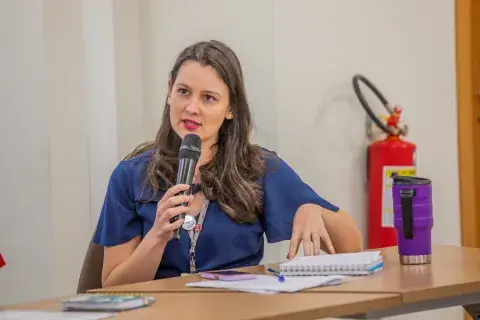 Representantes de diferentes instituições durante encontro do Selo UNICEF em Minas Gerais.