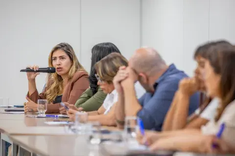 Representantes de diferentes instituições durante encontro do Selo UNICEF em Minas Gerais.