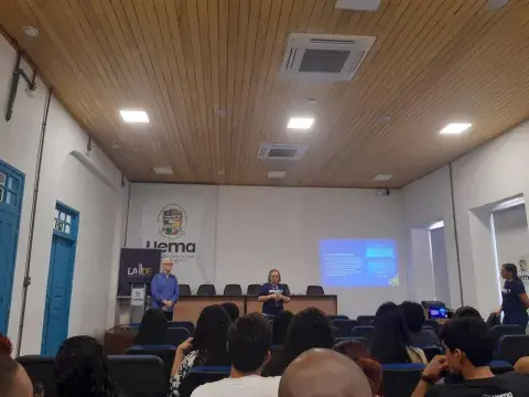 Benigna Almeida, coordenadora regional da Asserte, apresenta a história e valores que norteiam o trabalho da Asserte